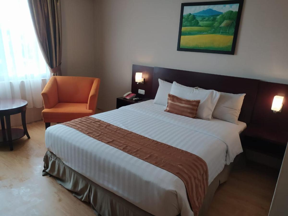 Asialink Premier Karawang Ngoại thất bức ảnh