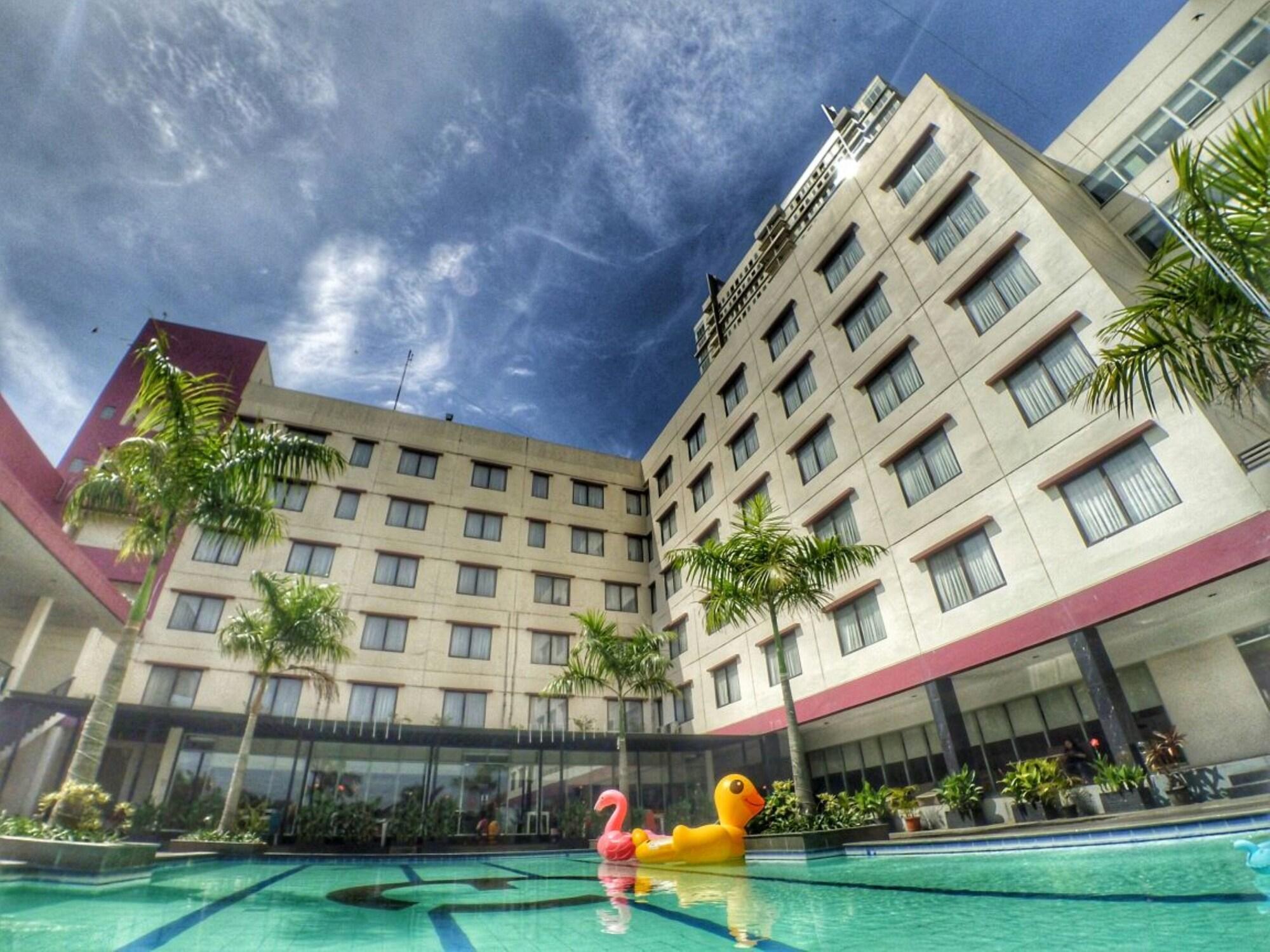 Asialink Premier Karawang Ngoại thất bức ảnh