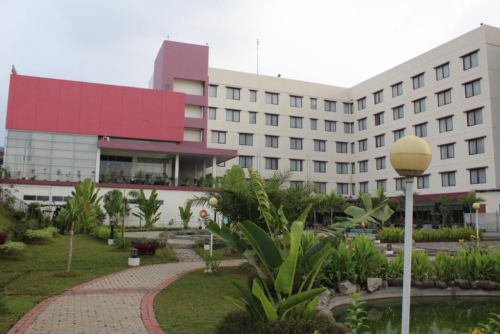 Asialink Premier Karawang Ngoại thất bức ảnh