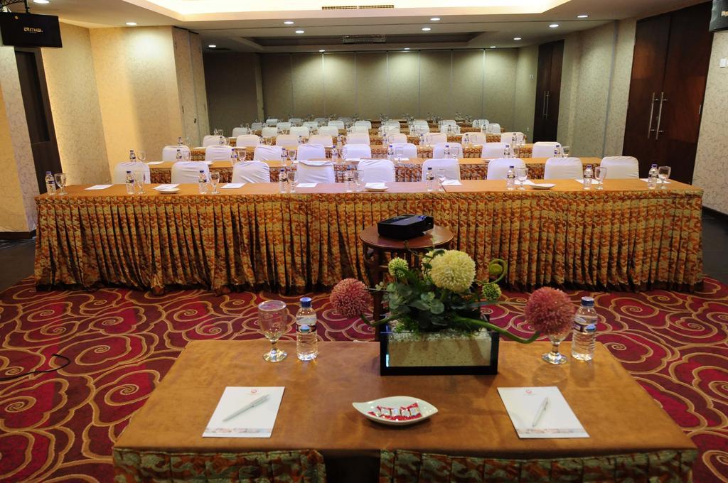 Asialink Premier Karawang Ngoại thất bức ảnh